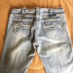 Cowgirl tough light denim wash size 29/35
